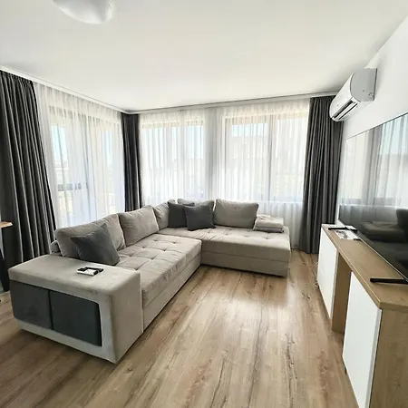 Apartment M *